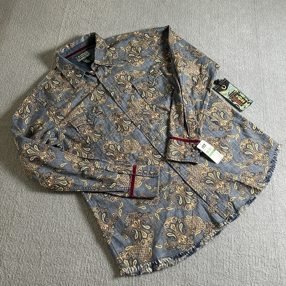 Other - 2OH Threads Mens Western Cut Paisley Fringe Old Hippies Shirt Size Large NWT